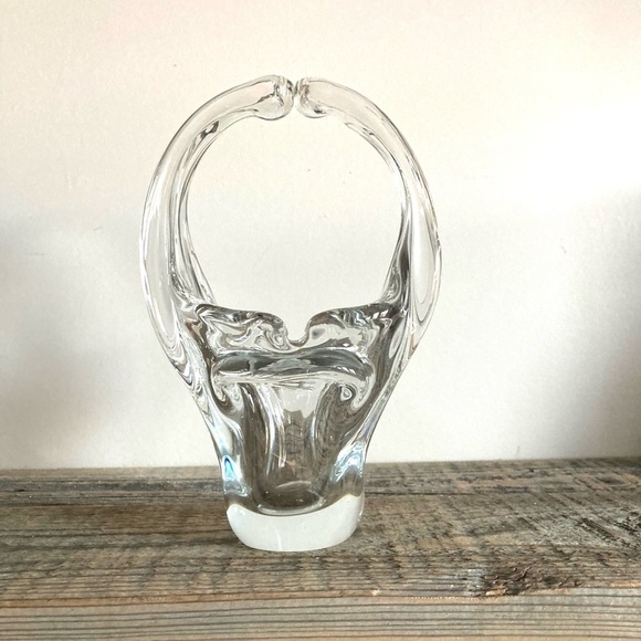 Hand Blown stretched art glass basket - Picture 1 of 6